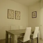 Lily House Апартаменты
